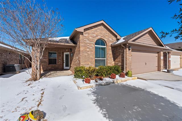 Building Photo - 328 Foxhunter St