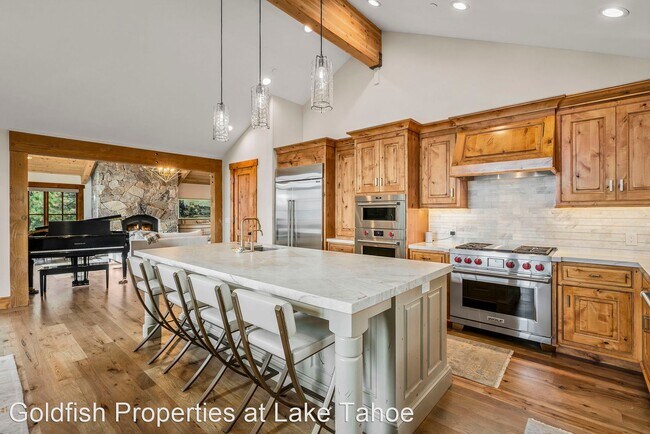 Building Photo - 5 br, 5.5 bath House - 597 Fallen Leaf