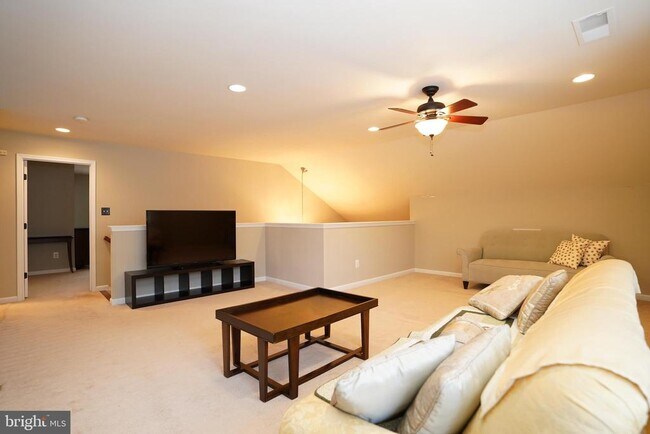 Building Photo - 20779 Crescent Pointe Pl