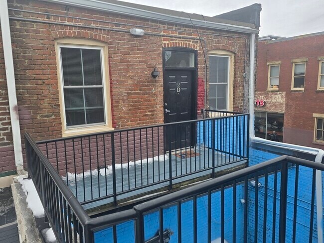 Building Photo - 301 Goshen St