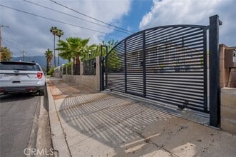 Building Photo - 10404 Jardine Ave