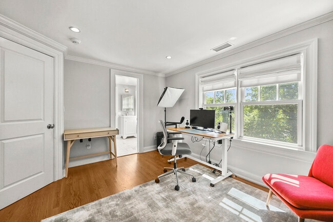 Building Photo - 36 Evergreen Rd