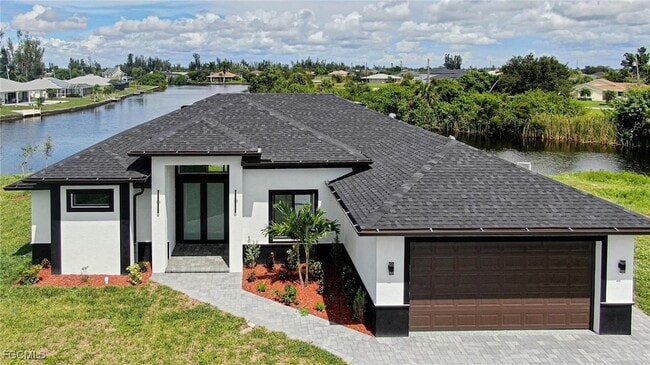 Building Photo - 829 NW 29th Ave