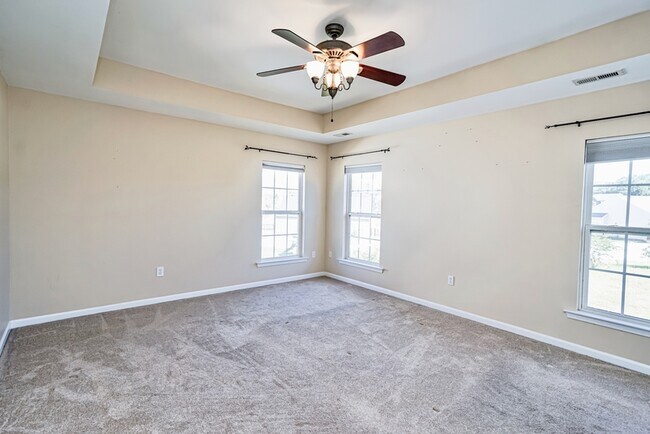 Building Photo - 545 Smoothstone Dr