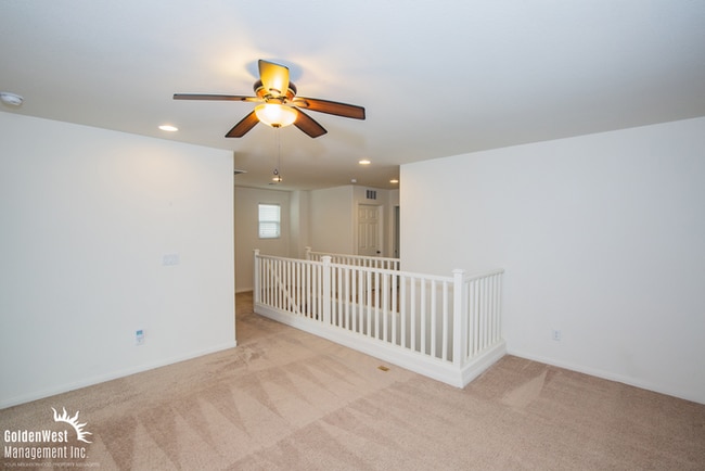 Building Photo - Beautifully Maintained 3Bdm 2.5Ba Two-Story Home nestled in a desirable Southwest Las Vegas neigh...