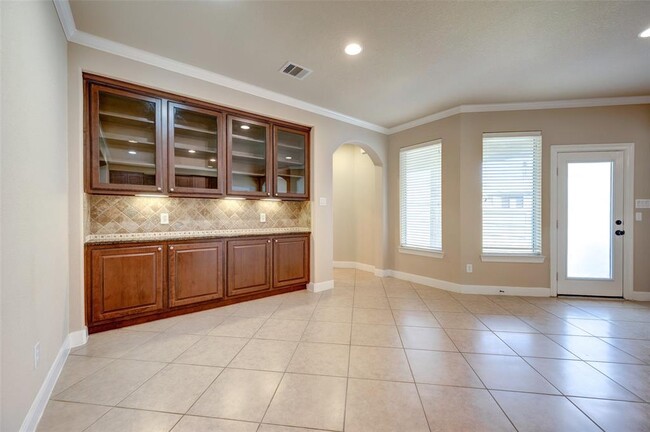 Building Photo - 10411 Winding Green Dr