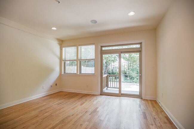 Building Photo - 1619 Ogden St