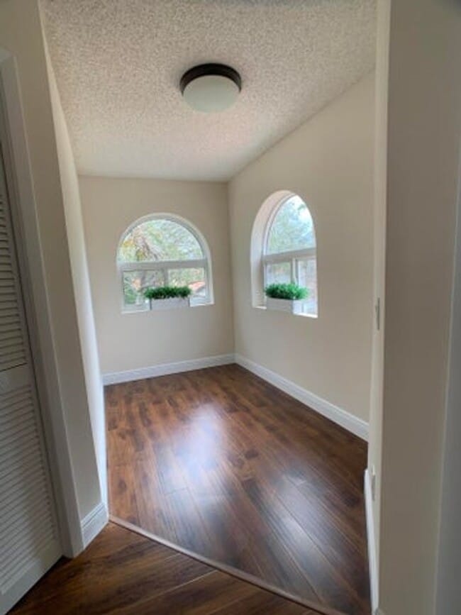 Building Photo - 10465 Mateo Ct