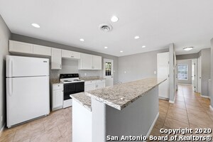 Building Photo - 308 E Cheryl Dr