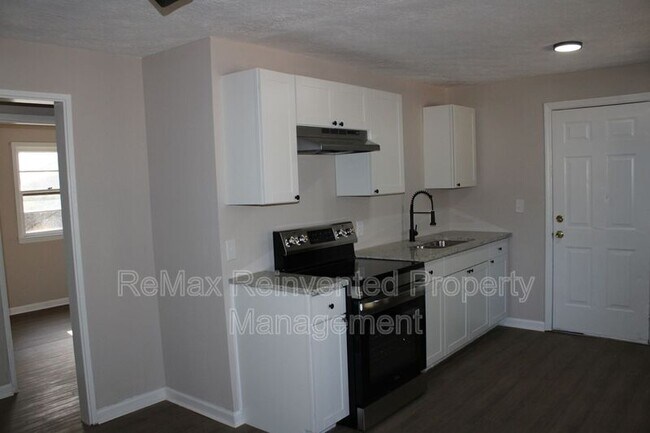 Building Photo - 301 Jehossee Dr SE