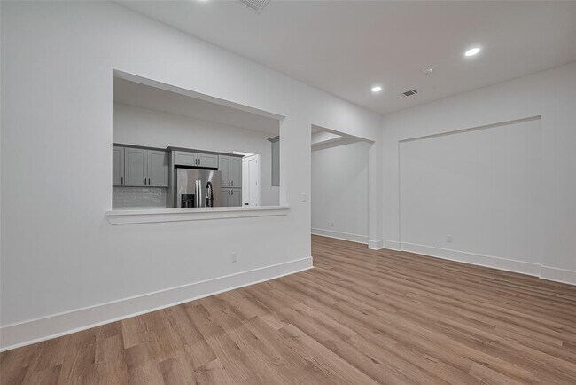 Building Photo - 8420 Compton St