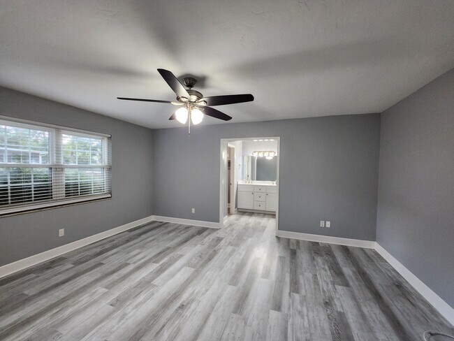 Building Photo - 3714 Wicklow Cir