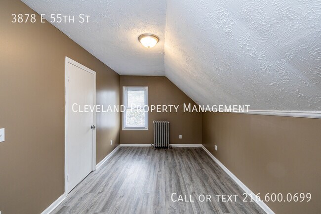 Building Photo - 3878 E 55th St