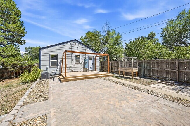 Building Photo - $2,440.95 with $300 off the first month's rent, 2 Beds - 1 Bath, Single Family Home in Denver wit...