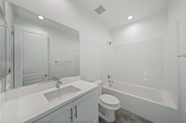 Building Photo - 822 Francesca Dr