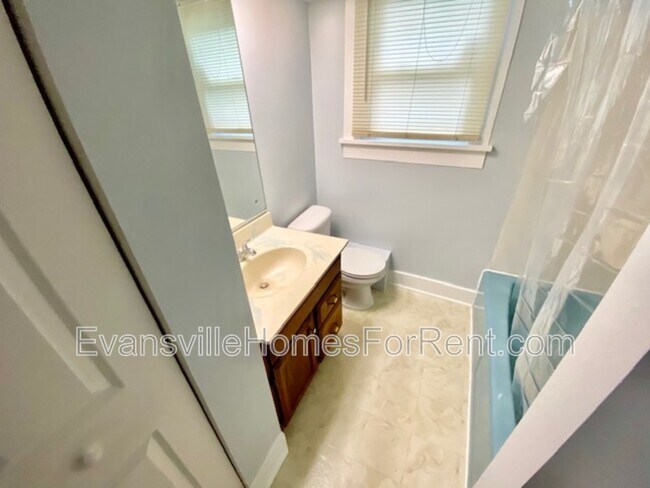 Building Photo - 1521 Irvington Ave