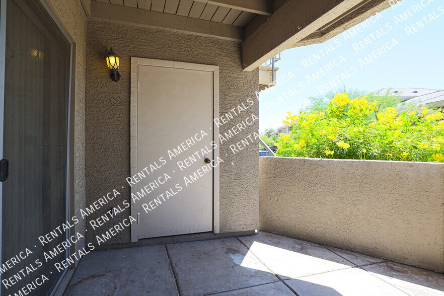 Building Photo - 1720 E Thunderbird Rd