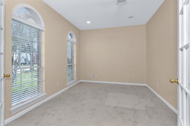 Building Photo - 1010 Maple Run Dr