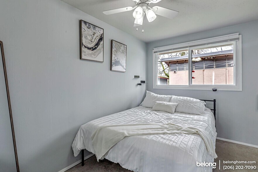 Building Photo - 1924 S 254th Pl