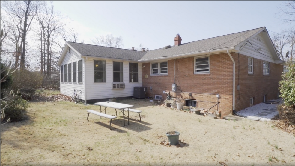 Building Photo - 3519 Duke St