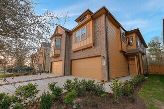 Building Photo - 158 Biltmore Loop