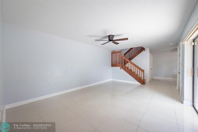 Building Photo - 4101 Wimbledon Dr
