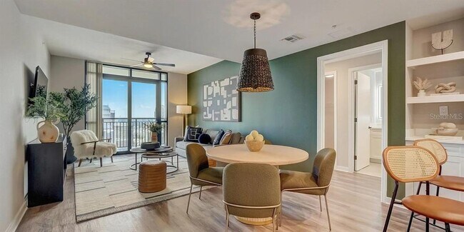 Building Photo - 55 W Church St