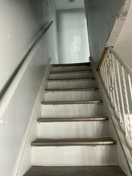 Building Photo - 101 Cutler St