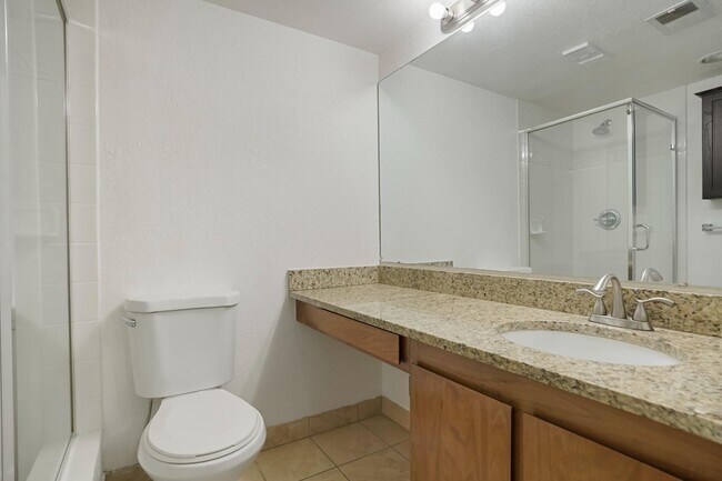 Building Photo - 14120 E Temple Dr