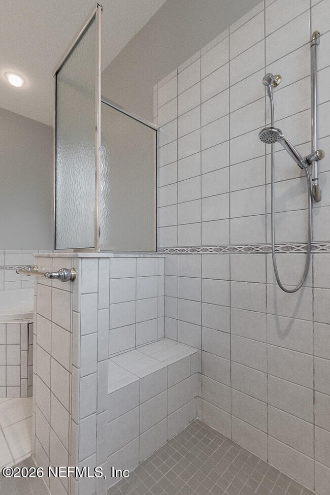 Building Photo - 5466 River Trail Rd N