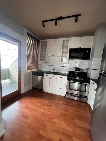 Building Photo - 312 E Olive Pl