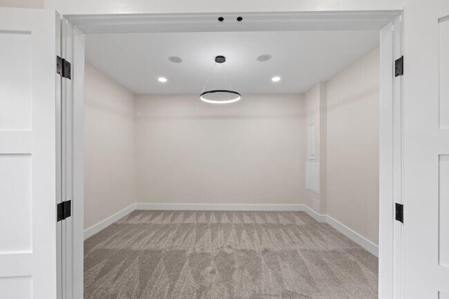 Building Photo - 354 Winding Wy