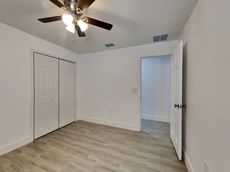 Building Photo - 2188 Hawkins Ave