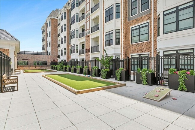 Building Photo - 695 Merrick Ave