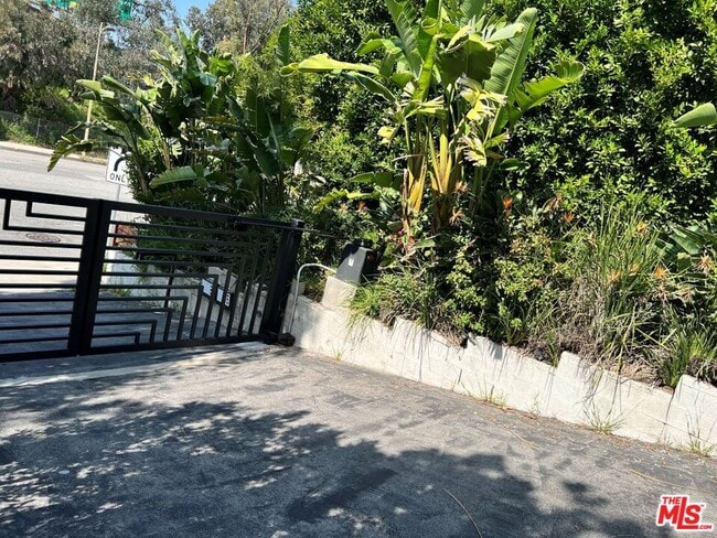 Building Photo - 4342 Sepulveda Blvd