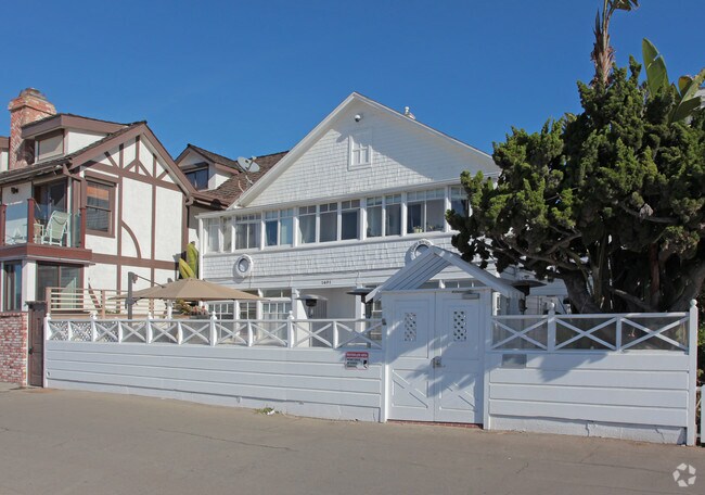 Building Photo - 1401 Palisades Beach Rd