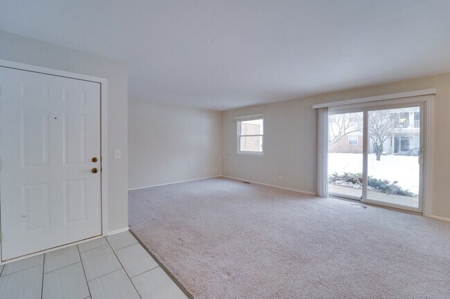 Building Photo - 160 Stirling Ln