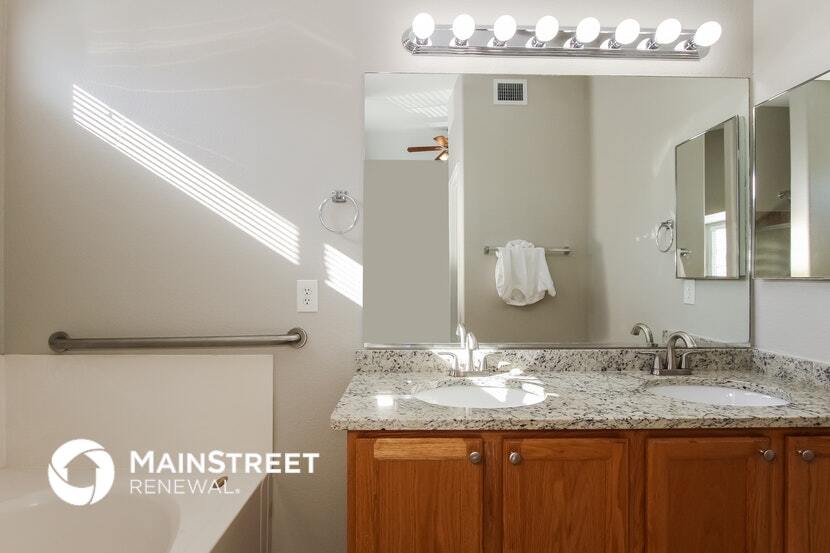 Building Photo - 7351 W Eugie Ave