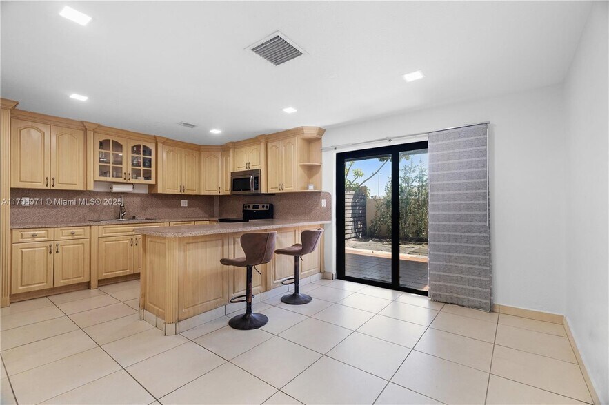 Building Photo - 2090 SW 122nd Ave