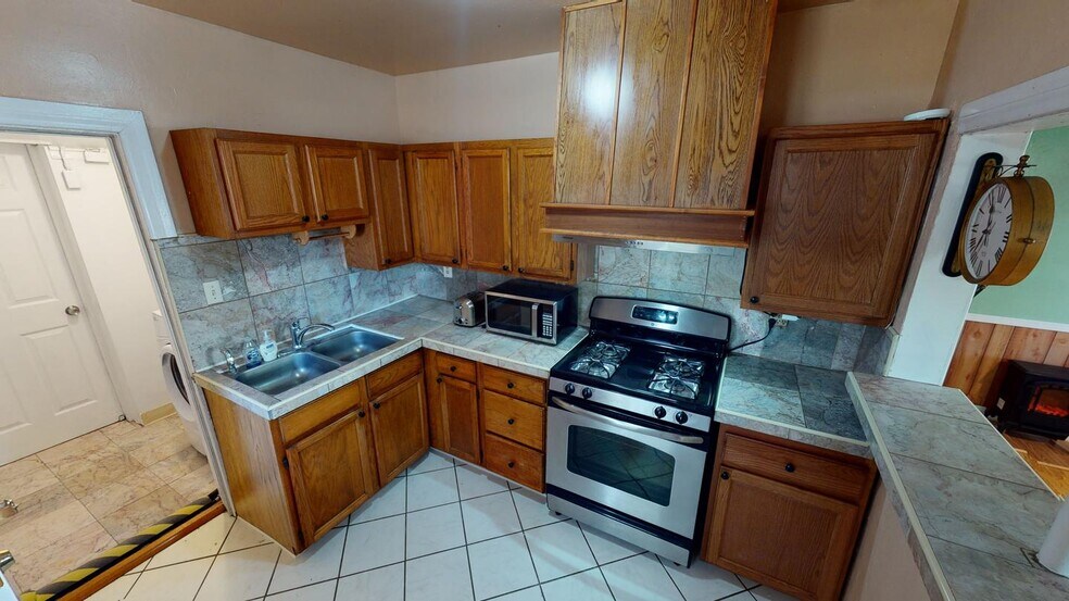 Building Photo - Charming Long Beach home near Scherer Park