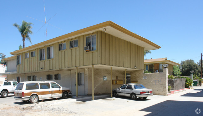 Building Photo - The Cove Apartments