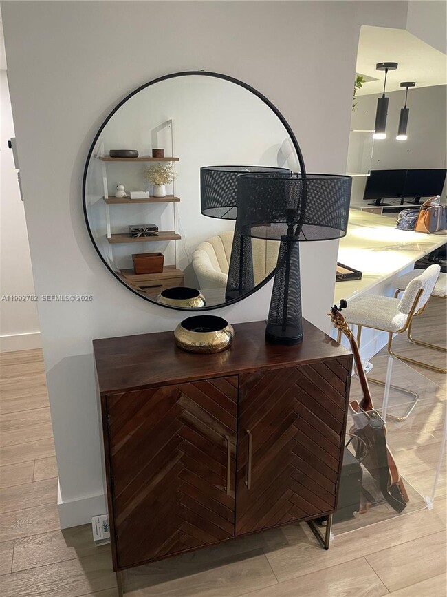 Building Photo - 1605 S US Hwy 1