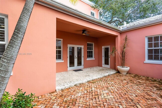 Building Photo - 510 Loretto Ave