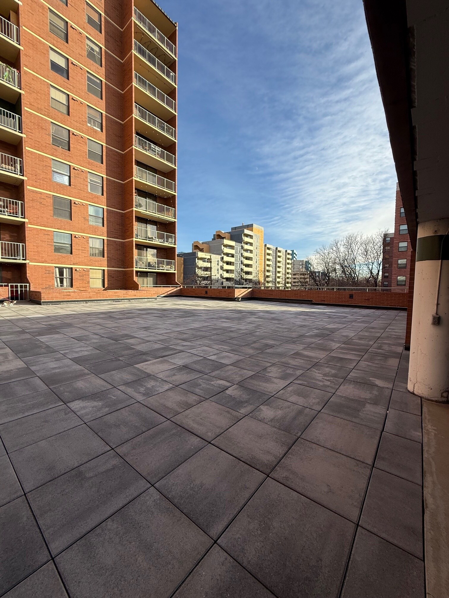 2nd Floor Courtyard - 1301 Speer Blvd
