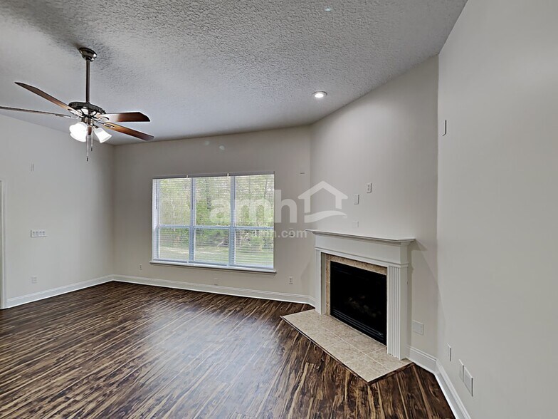 Building Photo - 604 Battersea Dr