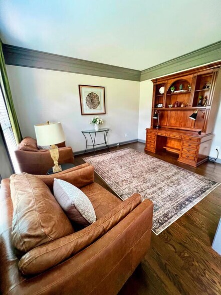 Building Photo - 10 Bridlewood Ct