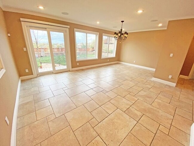 Building Photo - 6279 Skywalker Dr