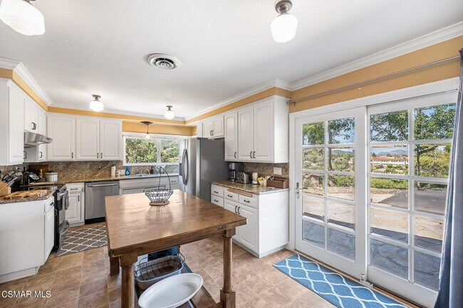 Building Photo - 167 Rimrock Rd