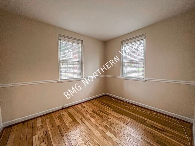 Building Photo - 4840 S 28th St
