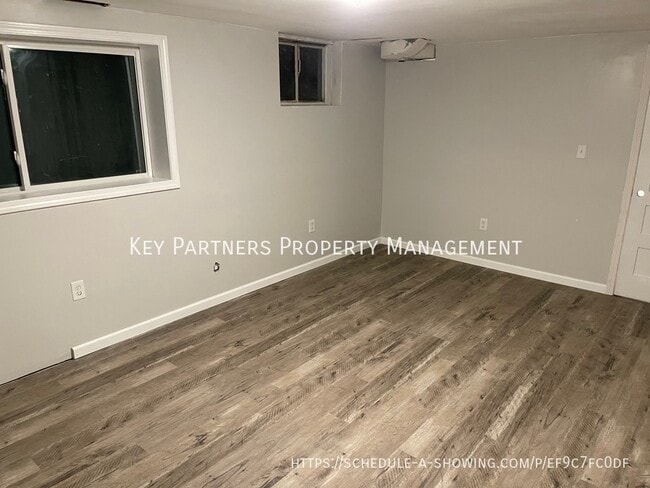 Building Photo - 501 NE 88th St